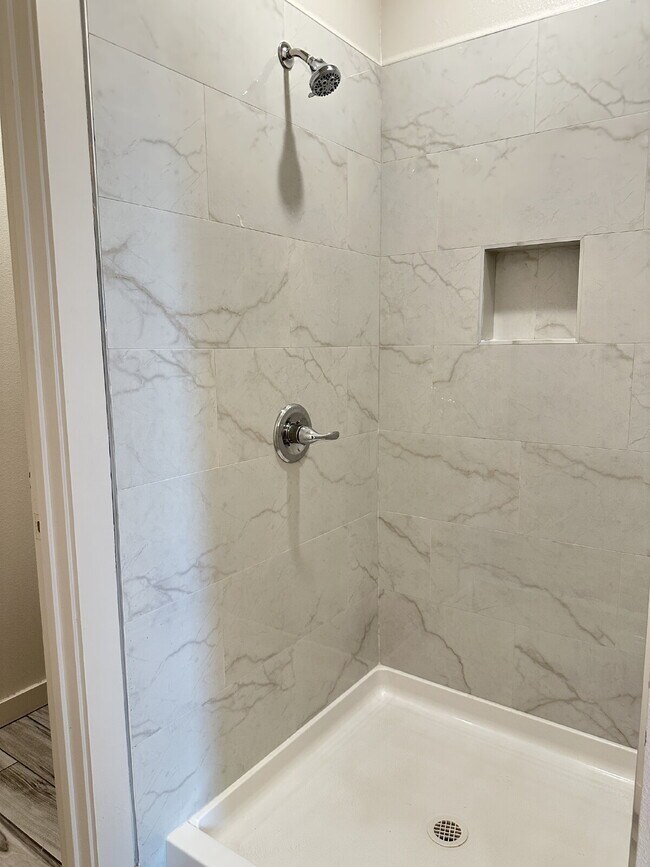 Building Photo - Brand new townhomes in Frenship East!