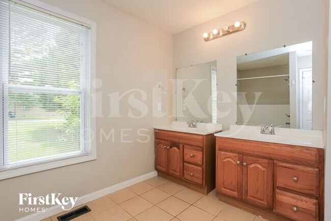 Building Photo - 2796 Water Valley Rd