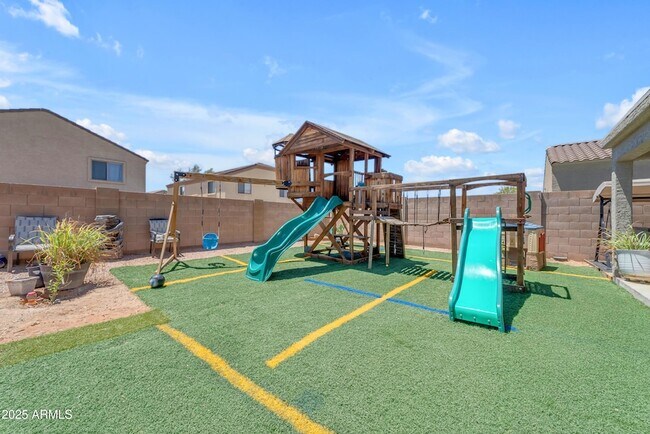 Building Photo - 23693 Grove St