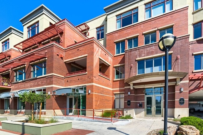Building Photo - 1301 Canyon Blvd