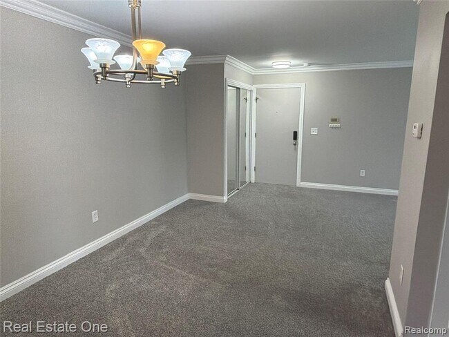 Building Photo - 3551 W 14 Mile Rd