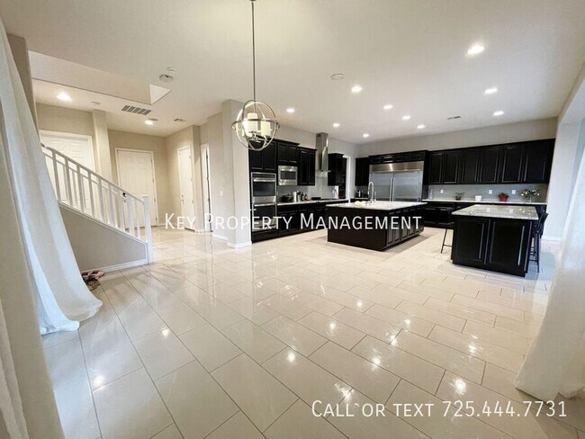 Building Photo - SPACIOUS AND UPGRADED 4 BEDROOM HOME NEAR ...