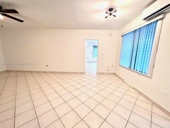 Building Photo - 10178 Collins Ave