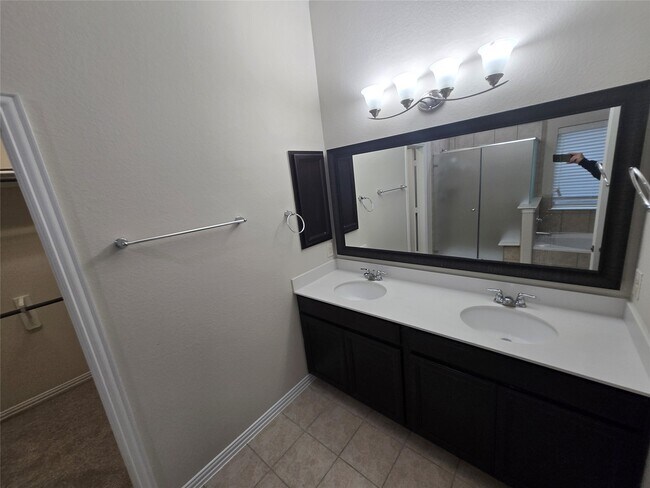 Building Photo - 9126 Monarch Field Ln