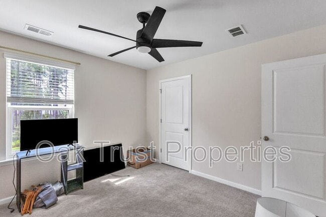 Building Photo - 341 Bering Ln