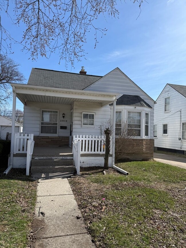 Building Photo - Awesome Property for an Awesome Price