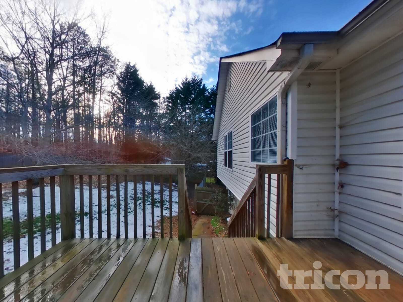 Building Photo - 49 Highlander Way