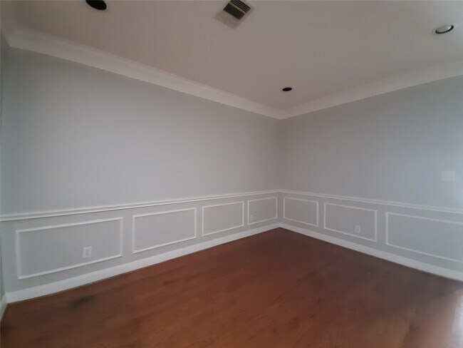 Building Photo - 2945 Sandcastle Ln