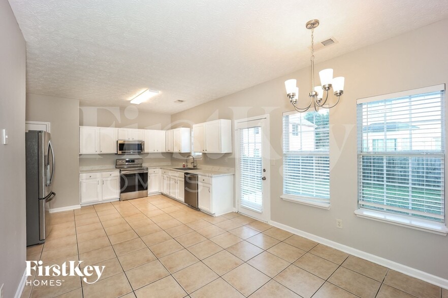 Building Photo - 3308 Summer Brooke Ln