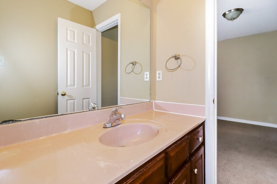Building Photo - 9350 Morning Grove Cove