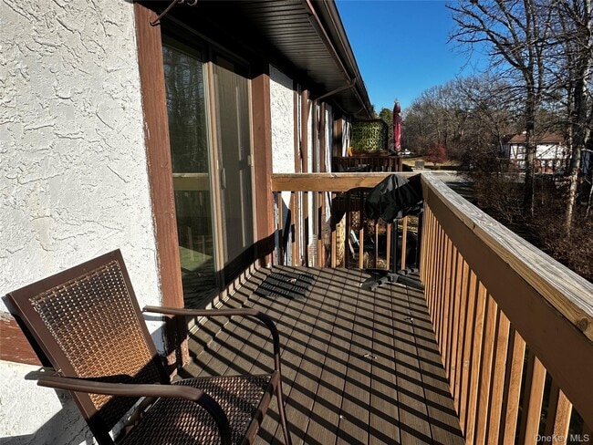 Building Photo - 67 Bailey Ct