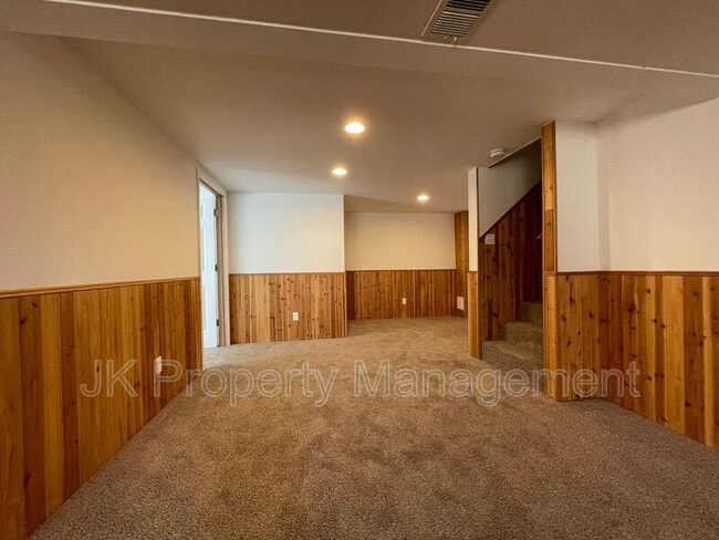 Building Photo - 717 52nd St S