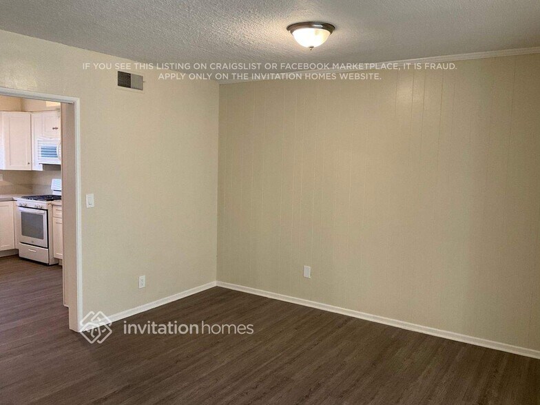 Building Photo - 10147 Aldea Ave