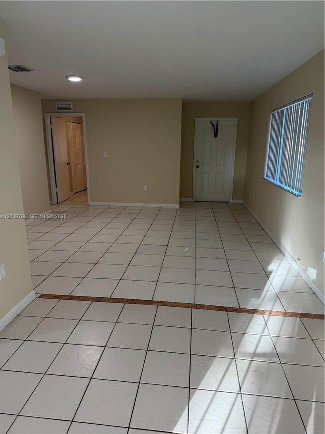 Building Photo - 17740 SW 103rd Ave