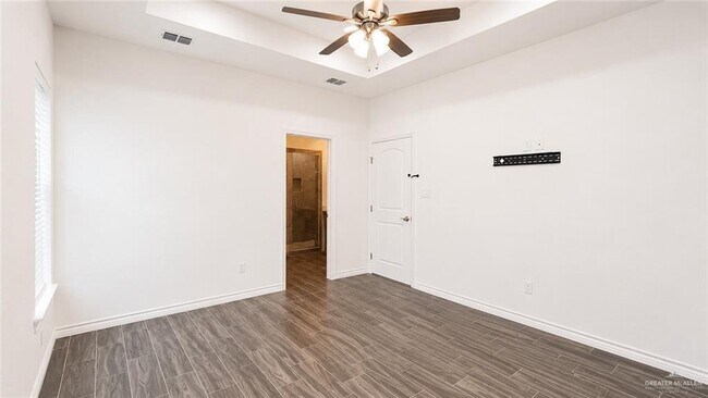 Building Photo - 20 Gonzalez Dr