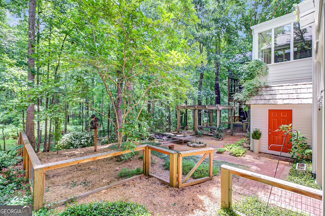 Building Photo - 9043 Selborne Ln