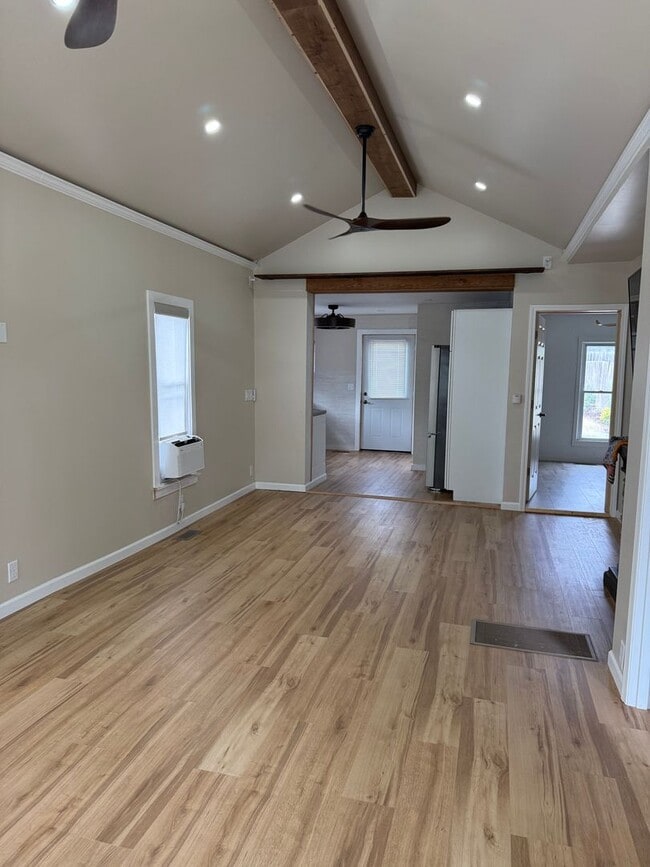 Building Photo - Charming Home in Abilene, KS