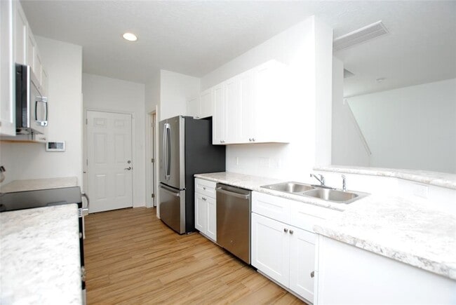 Building Photo - 3212 Victorian Manor Ln