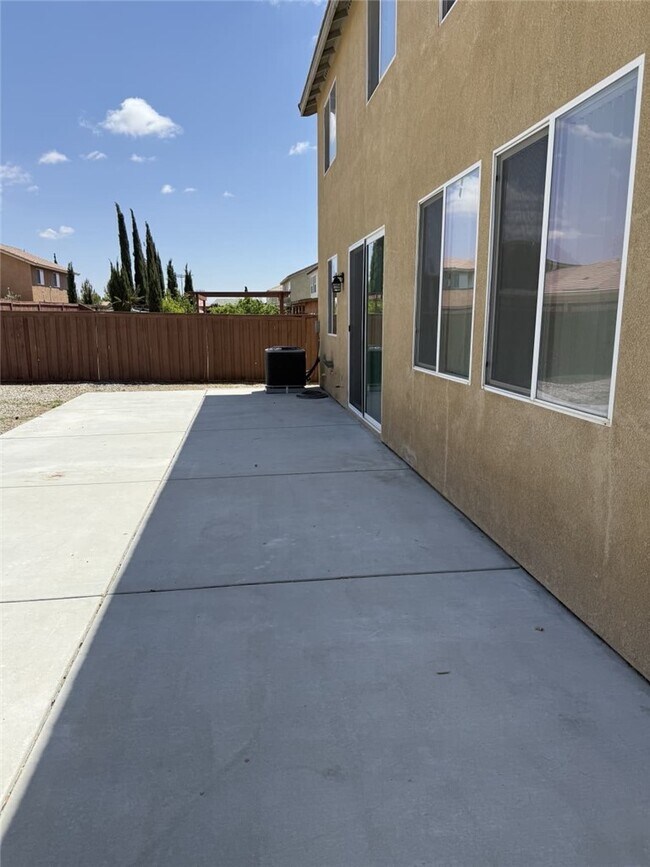 Building Photo - 12394 Freeport Dr