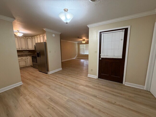 Building Photo - 4 bed/3 bath house in Tupelo