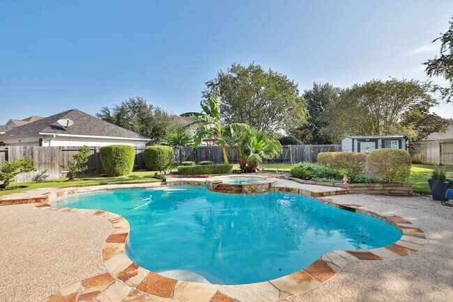 Building Photo - 8410 Brighton Lake Ln