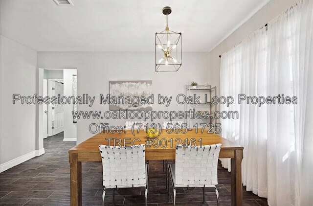 Building Photo - Houston