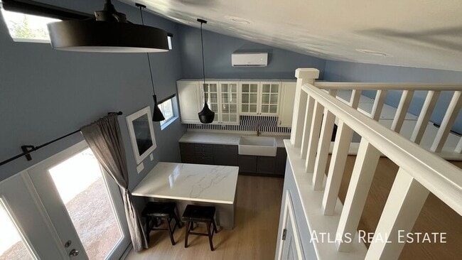 Building Photo - 400 Raindance Dr
