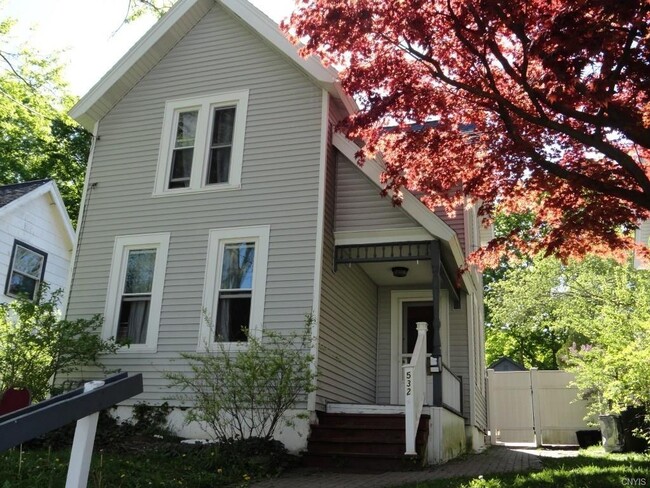 Primary Photo - 532 Columbus Ave