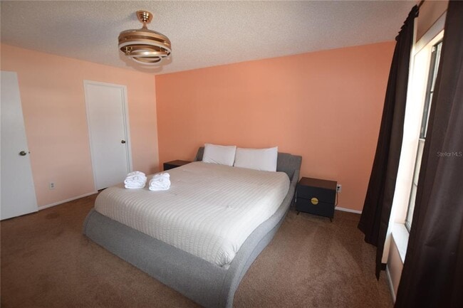 Building Photo - 7748 Indian Ridge Trail S