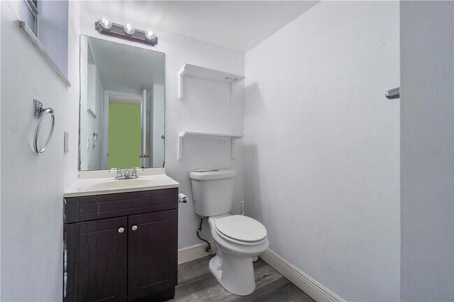 Building Photo - 2430 SW 81st Ave