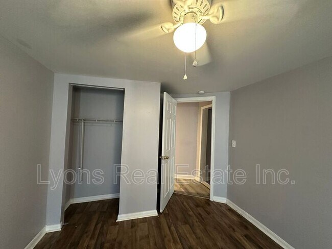 Building Photo - 2115 Crawford St