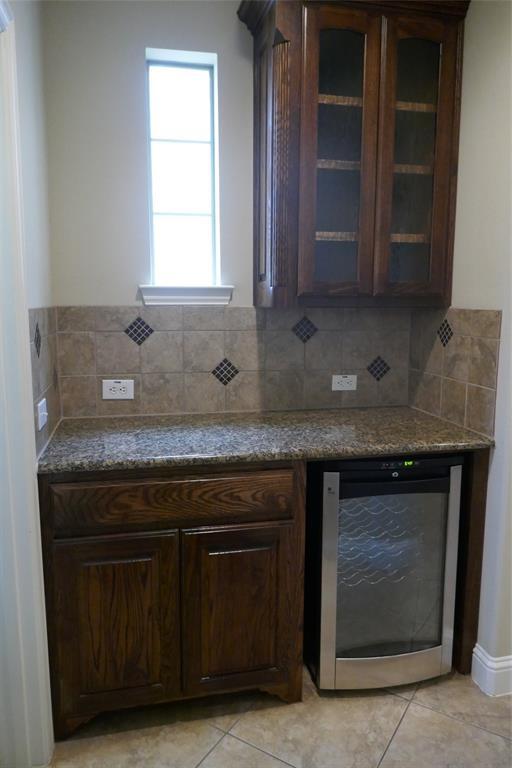 Building Photo - 2537 Windsor Castle Way