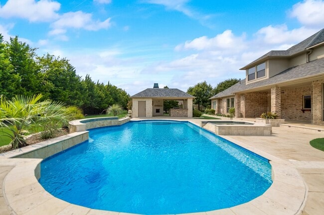 Building Photo - Gorgeous Custom Home on a private 1 acre l...
