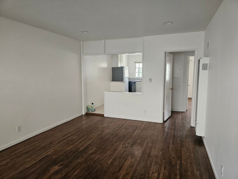 Living Room - 1536 S Orange Grove Ave