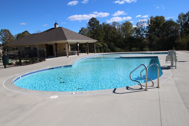 Enjoy beautiful Deer Creek community pool, picnic tables and grilling area. - 3406 Dropseed Dr