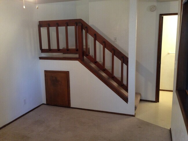 Building Photo - 922/924 63rd