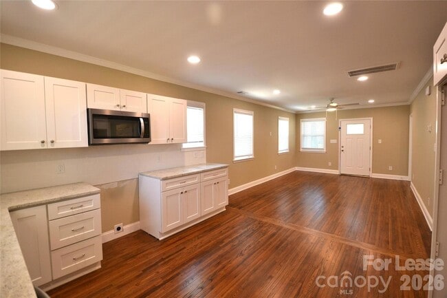 Building Photo - 432 Keswick Ave