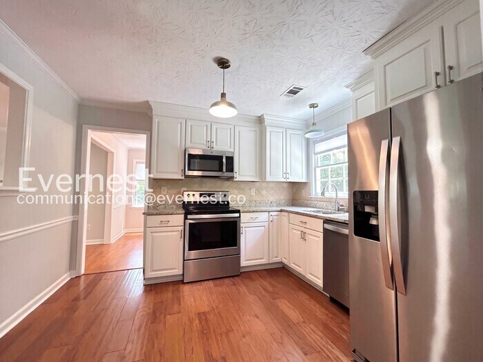 Building Photo - 2219 Heritage Trace Dr