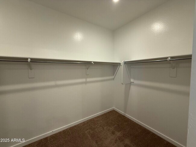 Building Photo - 14074 W Valentine St
