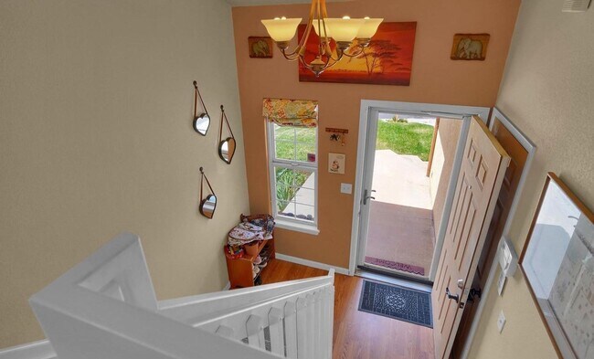 Building Photo - 3 Bedroom 2 Bath Single Family Home Near U...