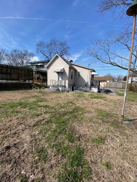 Building Photo - 809 Greenwood St