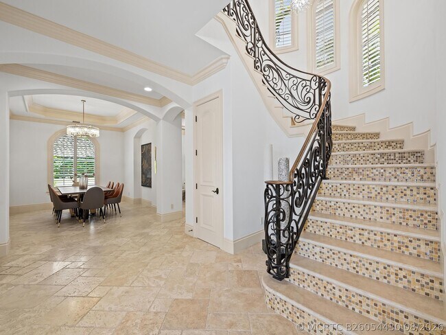 Building Photo - 639 Middle River Dr