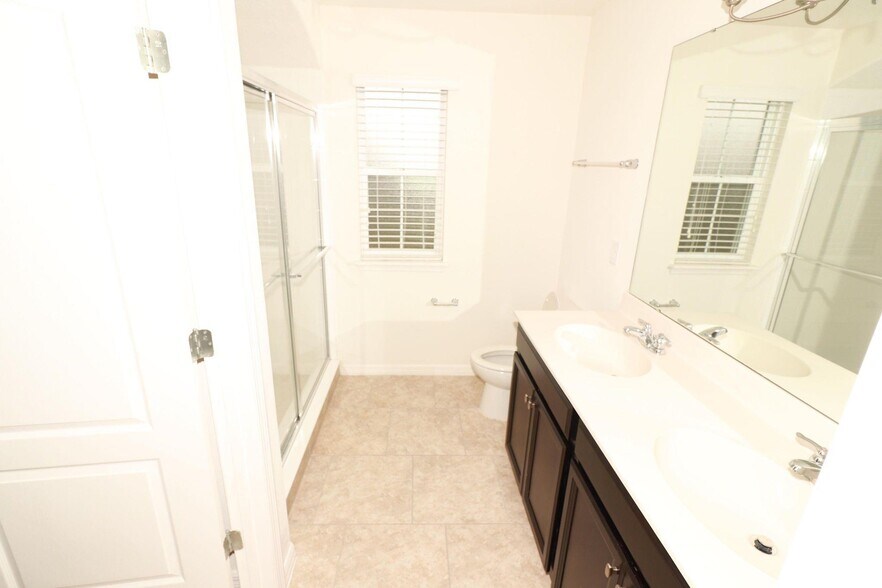 Building Photo - 104 Masters Ln