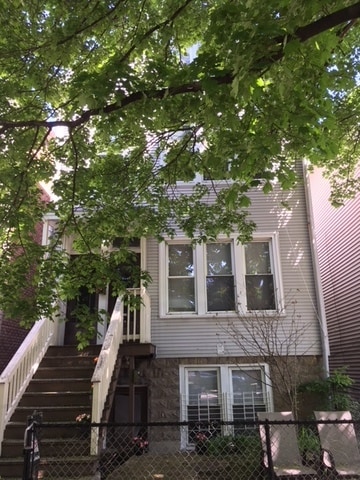 Building Photo - 1248 W Wellington Ave