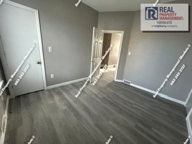 Building Photo - Large First-Floor 3BR Near Downtown Manchester