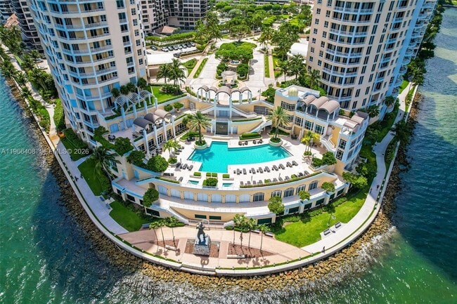 Building Photo - 848 Brickell Key Dr