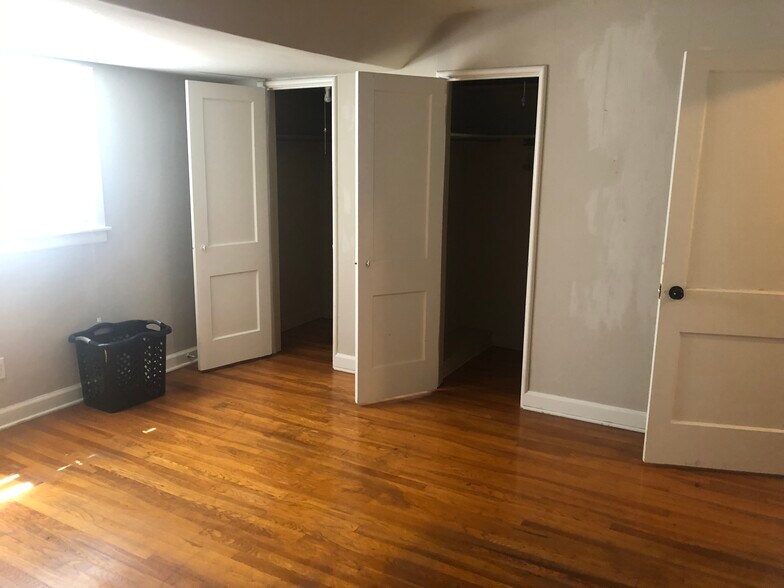 Bedroom 2 - 1210 W Murdock St