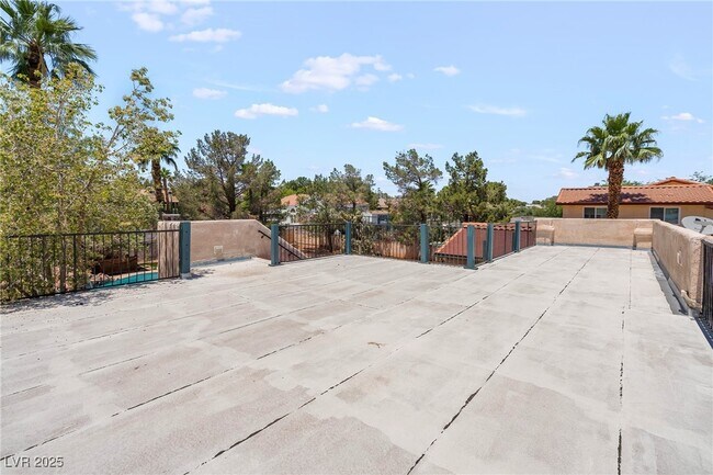 Building Photo - 1765 Belcastro St