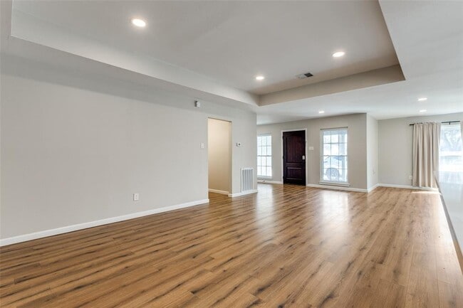 Building Photo - 6230 San Felipe St