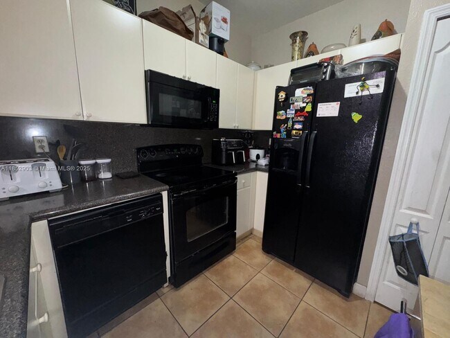 Building Photo - 7060 NW 177th St